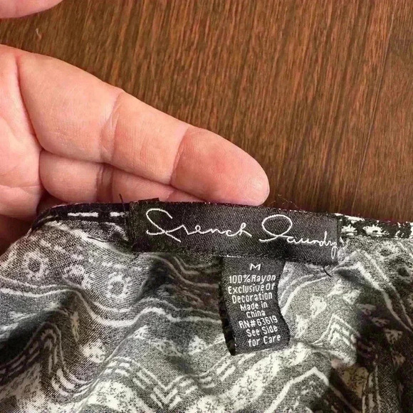 French Laundry 100% Rayon Black&white Short Tasseled Open Front Kimono. Sz M. - Picture 6 of 6